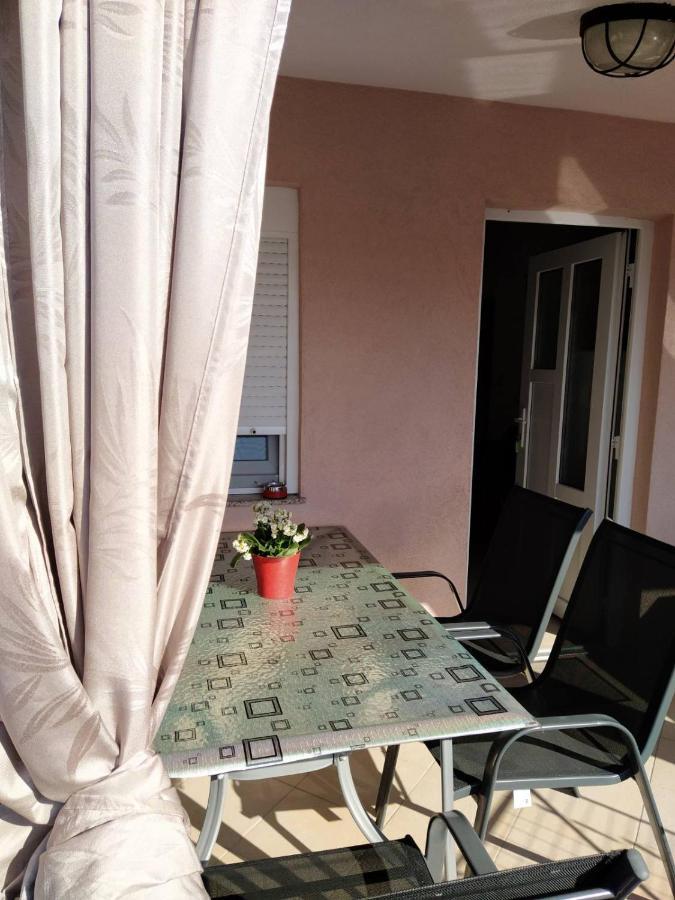 Apartmani Ruza Vir Exterior photo