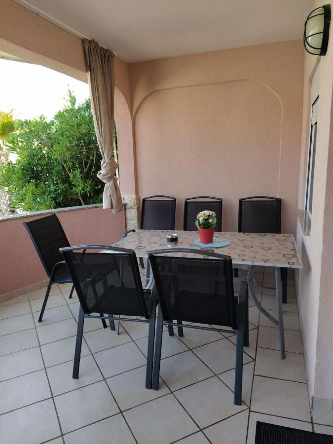 Apartmani Ruza Vir Exterior photo