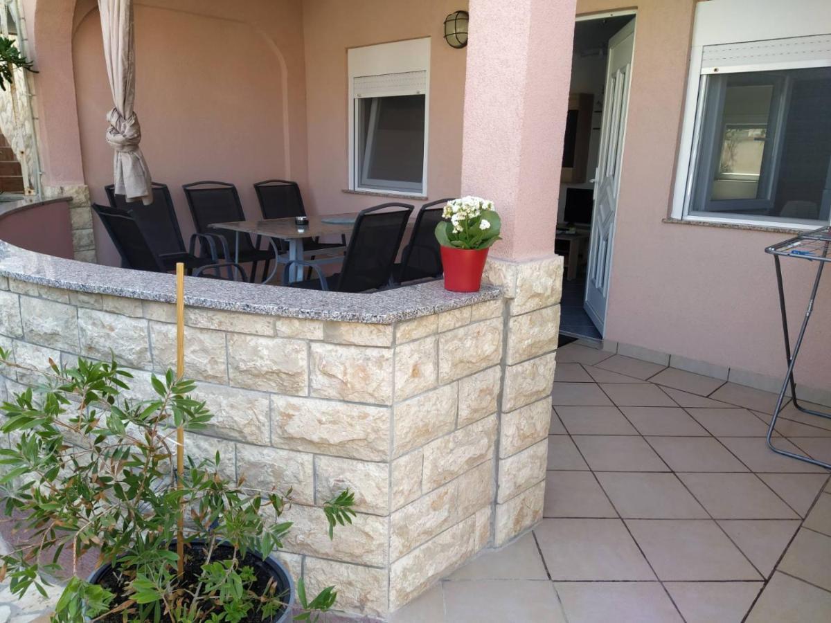 Apartmani Ruza Vir Exterior photo