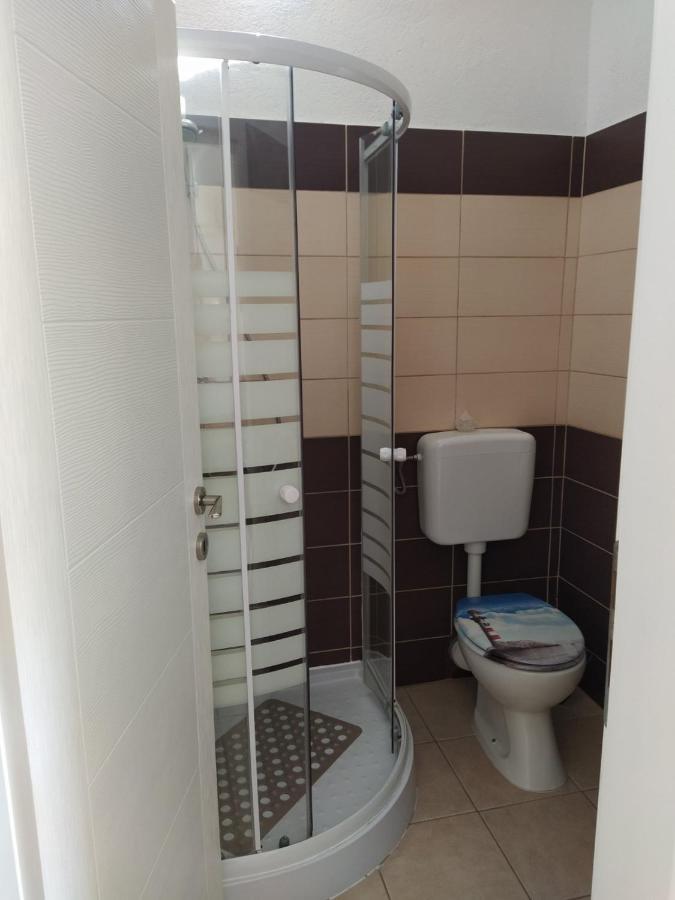 Apartmani Ruza Vir Exterior photo