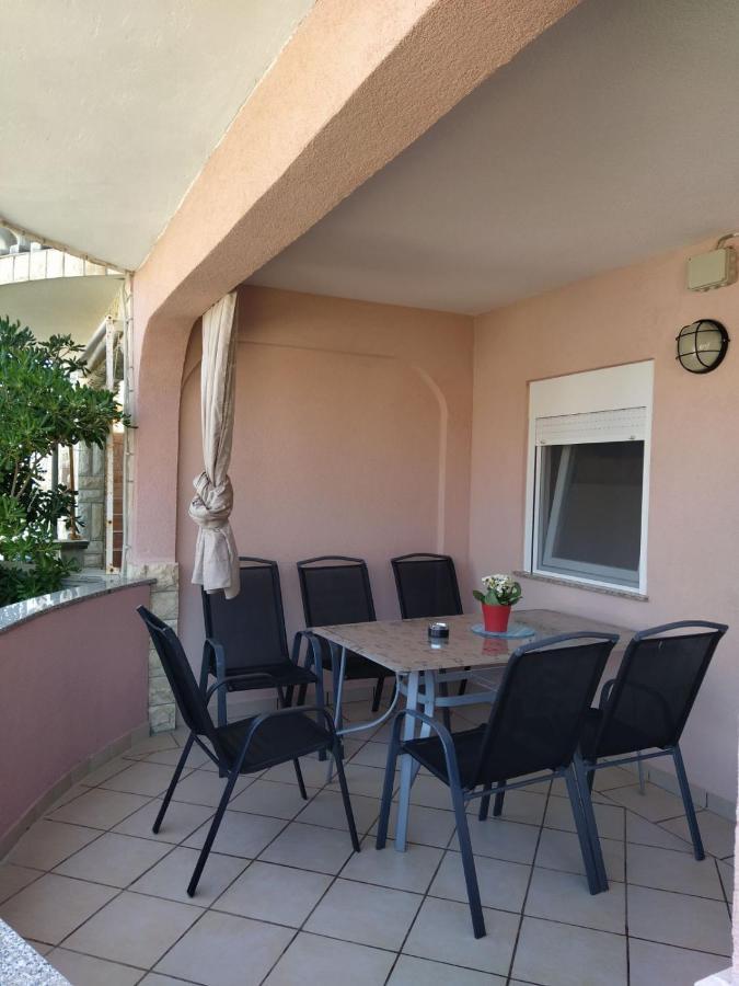 Apartmani Ruza Vir Exterior photo