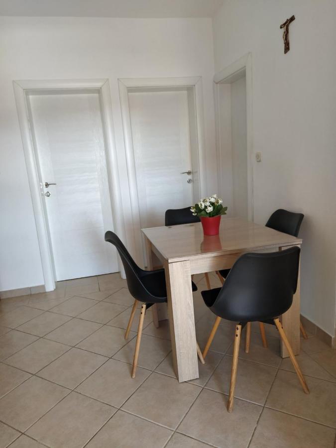 Apartmani Ruza Vir Exterior photo